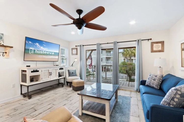 2 Bedrooms Standard room with balcony and with pool view