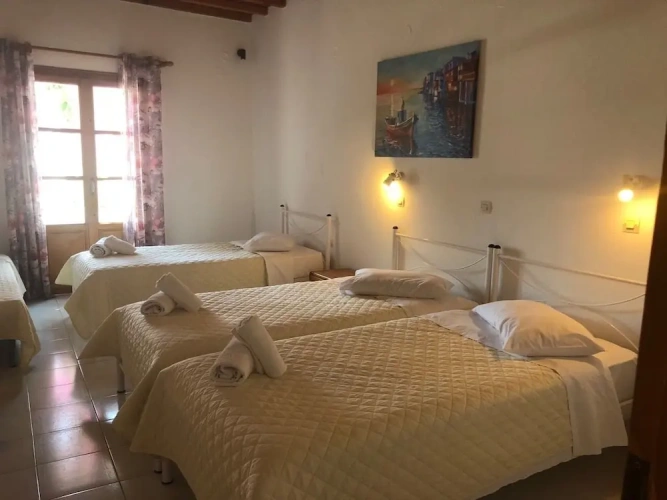 1 Bedroom Standard Quadruple room with balcony and with courtyard view