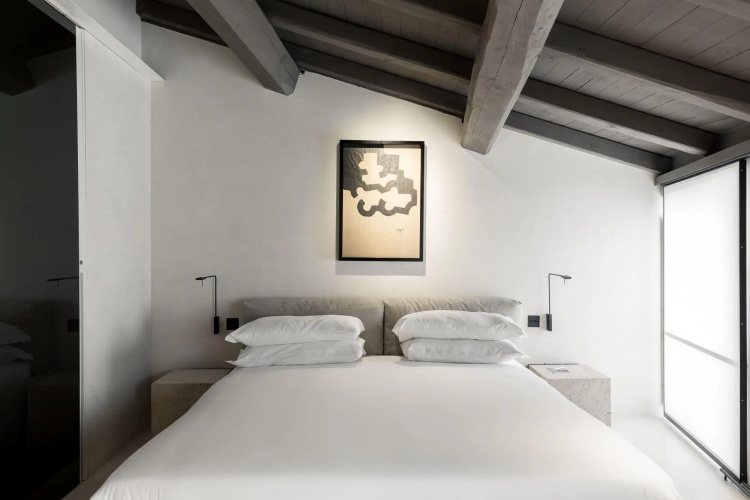 Hotel Scenario