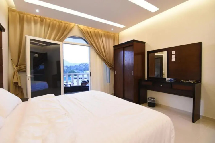 Golden White Hotel