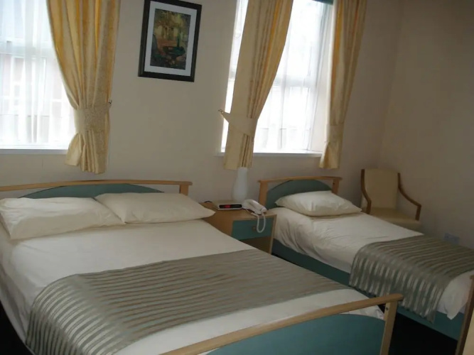 Acorn Lodge