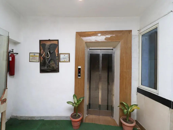 Hotel Solitaire by OYO Rooms
