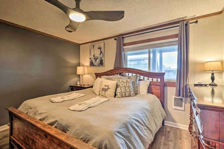2 Bedrooms Apartment