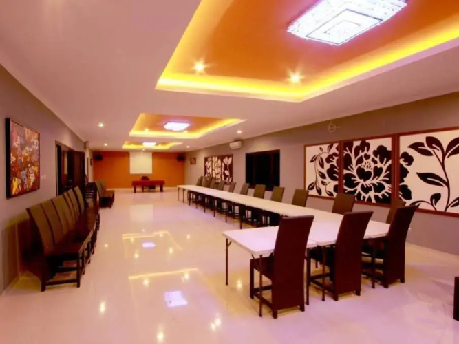 Savita Garden Inn