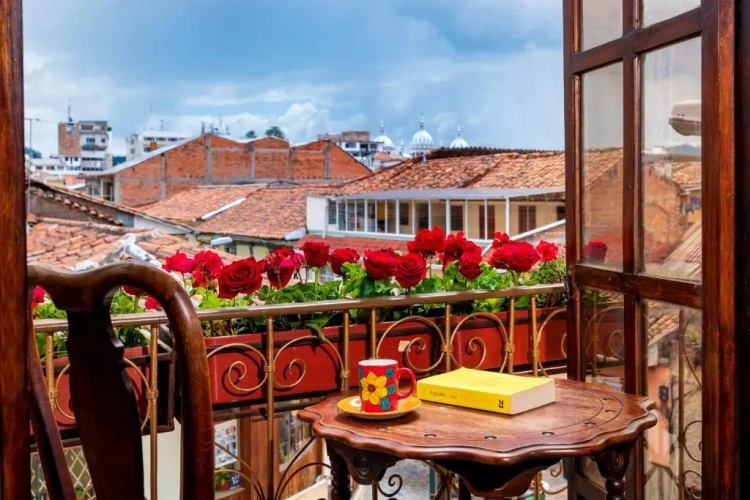 Standard Twin room with balcony