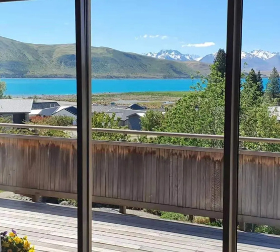 Glacier Rock Gallery Lake View