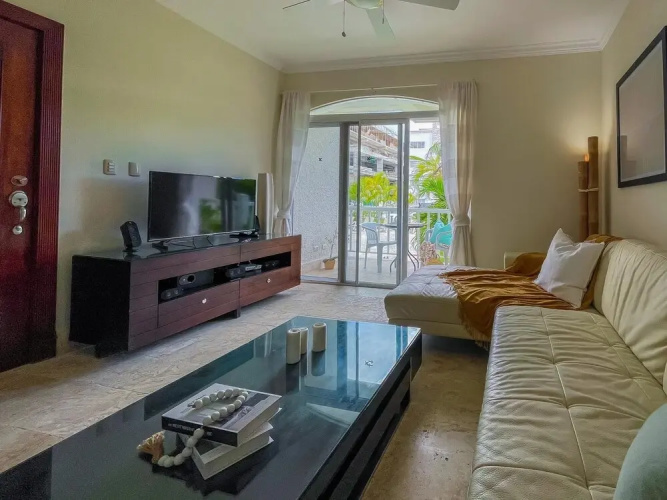 Cute Apartment Only Steps From the Beach