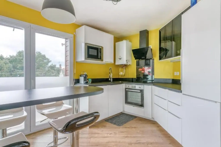 2 Bedrooms Apartment