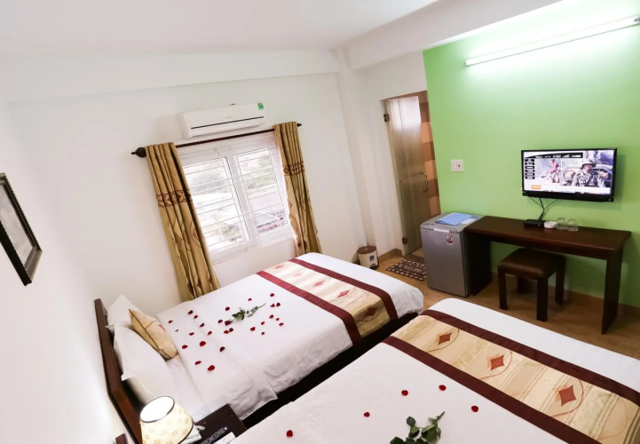 Little Gold Hotel