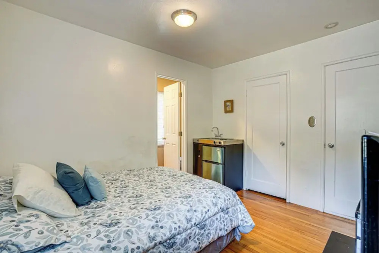 Serene Studio in SF Suburbs: Quiet + Cat Friendly!