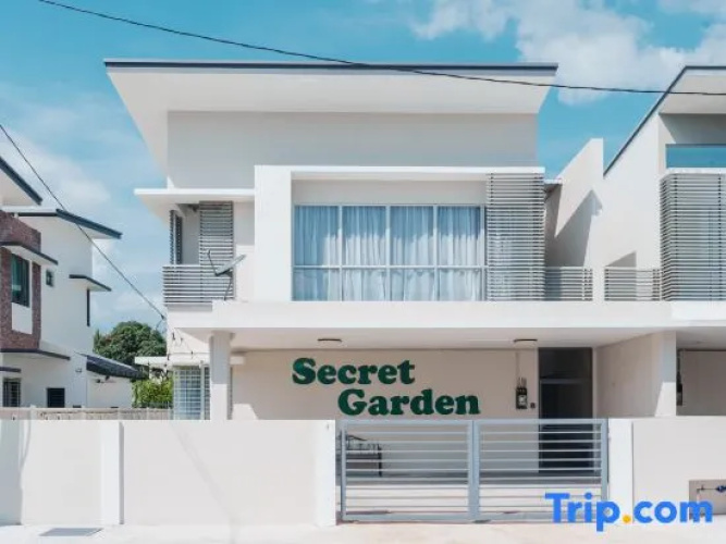 Secret Garden Homestay - Kuala Selangor