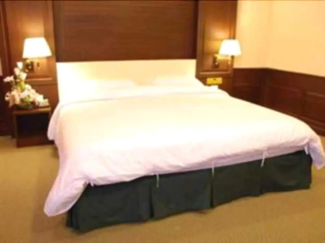 Chainat Thani Hotel