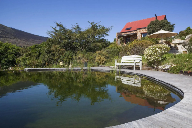 Leopardstone Hill