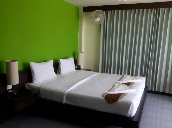 J Hotel