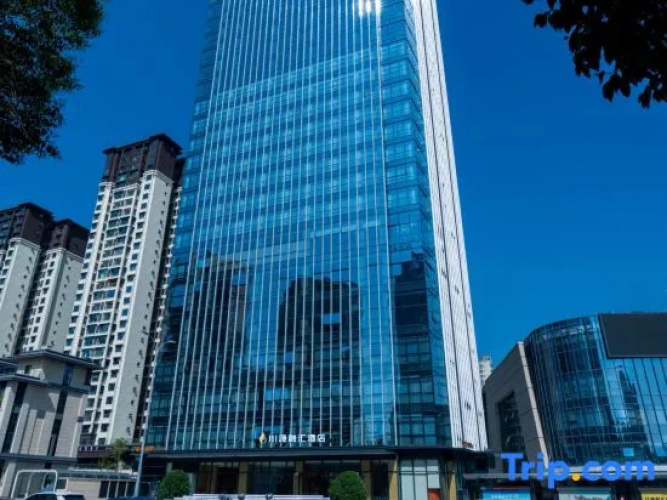 Chuanyuan Ronghui Hotel