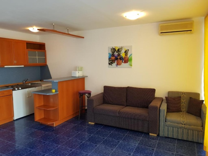 1 Bedroom Apartment with balcony