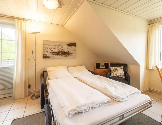 2 Bedrooms Classic Apartment