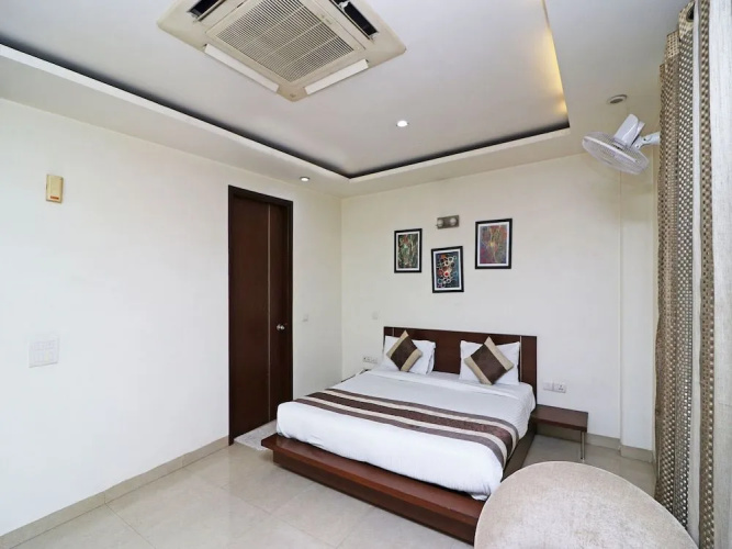 OYO 15503 Corporate House