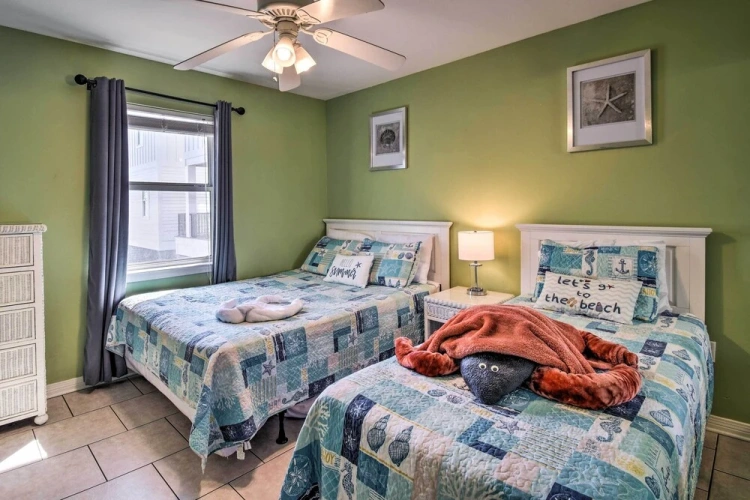 2 Bedrooms Apartment