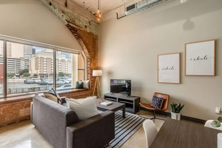 Abode Dallas - Downtown Convention Center