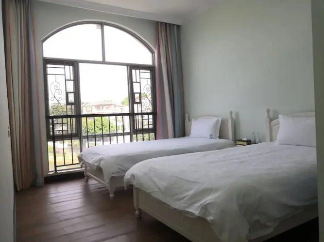 Business Club Villa with balcony and with lake view