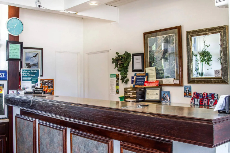 Rodeway Inn & Suites