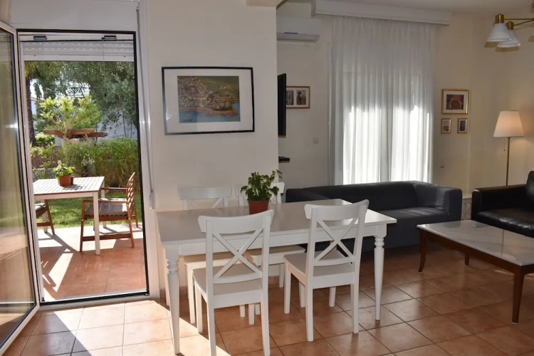 Kripis House
