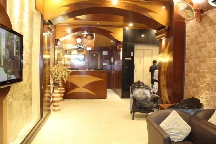 Hotel White House