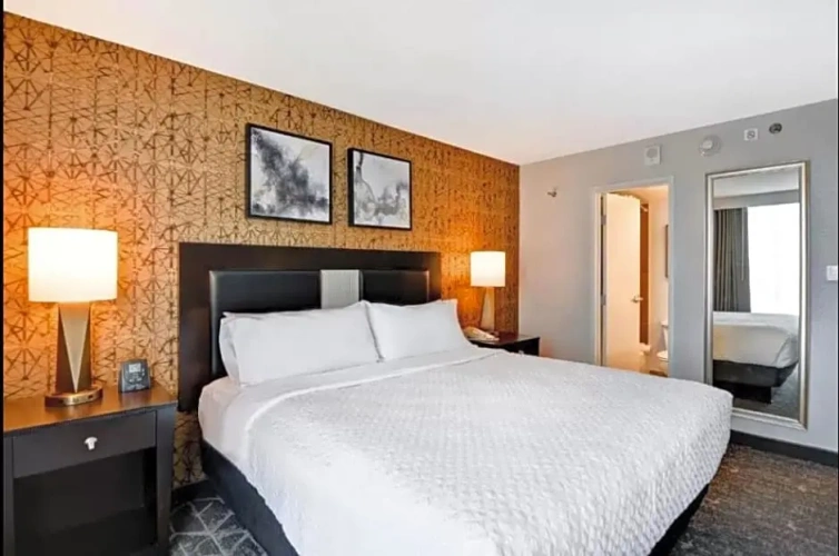 Corner Accessible Double Suite