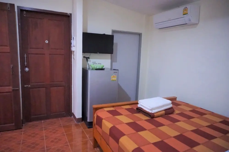 2 Bedrooms Bungalow