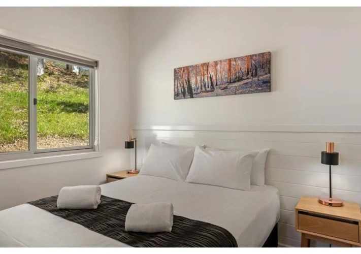 2 Bedrooms Deluxe Cabin