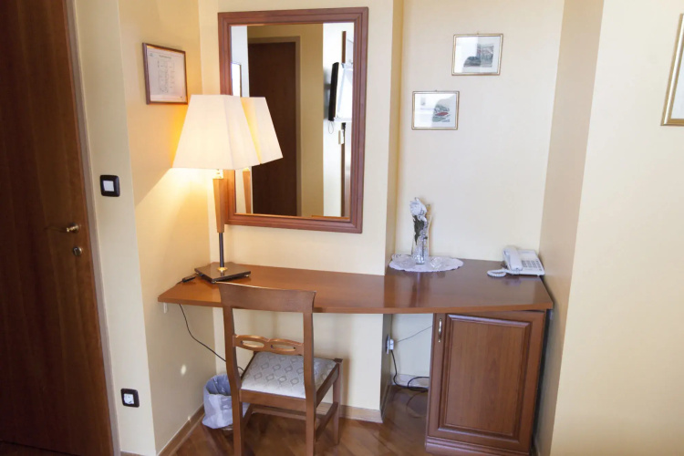 Hotel Peristil