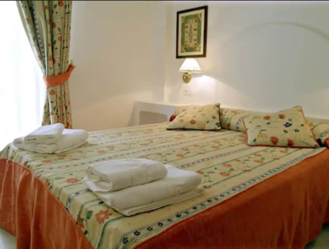 1 Bedroom Apartment with balcony