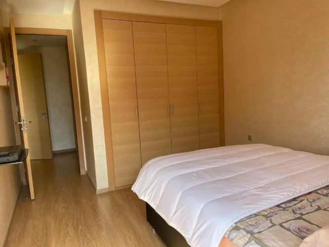 3 Bedrooms Apartment