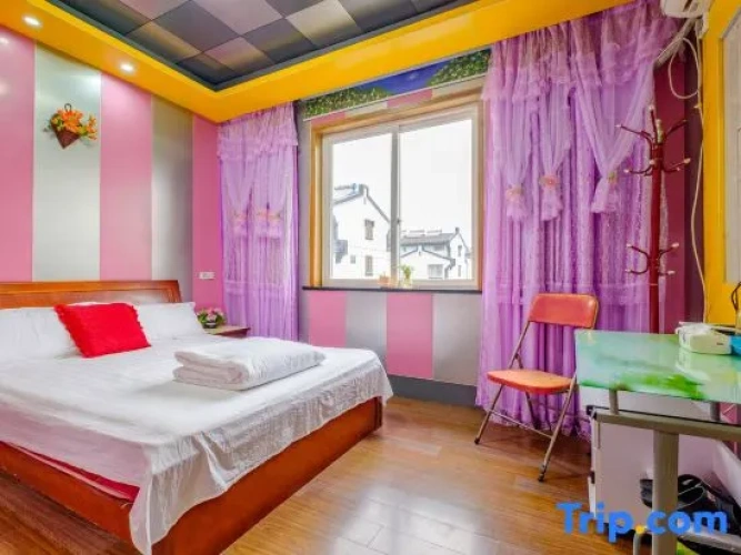 6 Bedrooms Suite