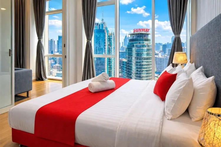 1 Bedroom Deluxe Suite with city view