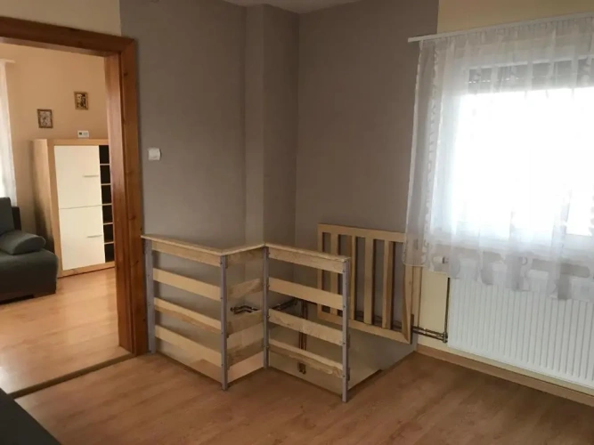 3 Bedrooms Apartment
