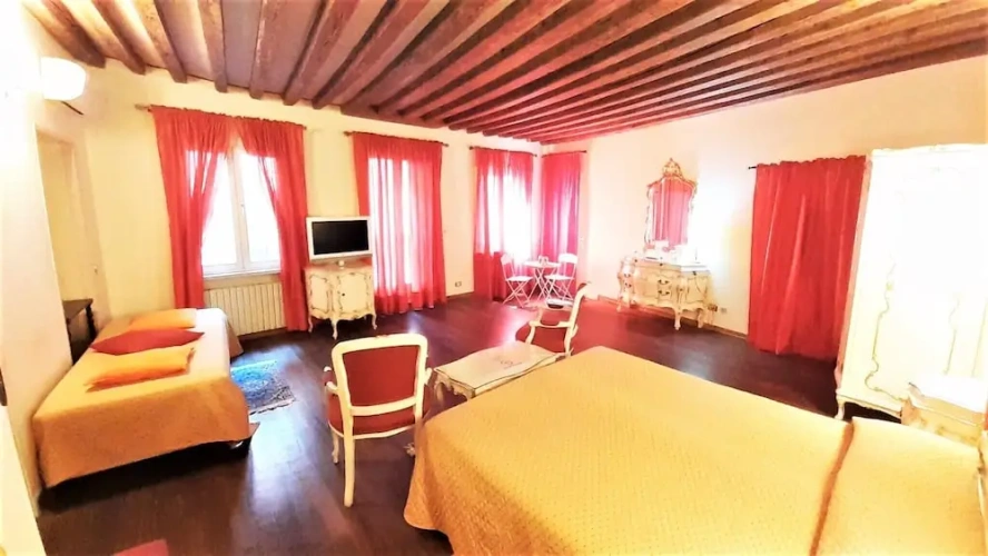 Quadruple Apartment
