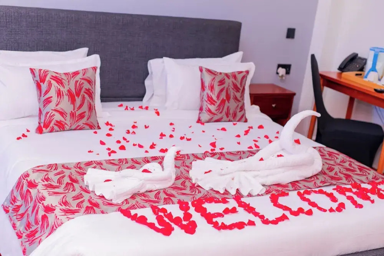 The Dalton Grand Hotel