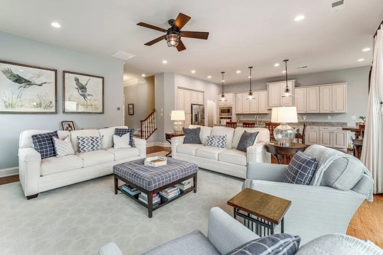 5 Bedrooms Cottage