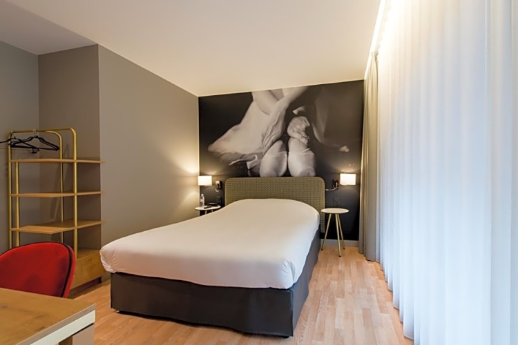 Standard Double room with view