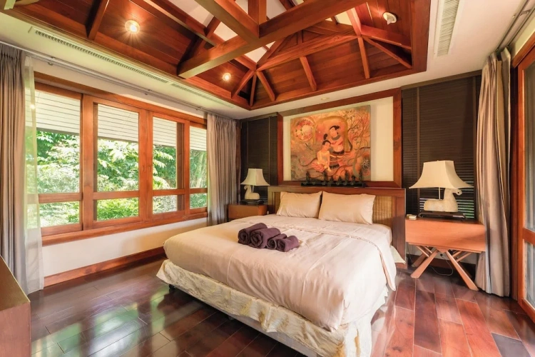 Grand room