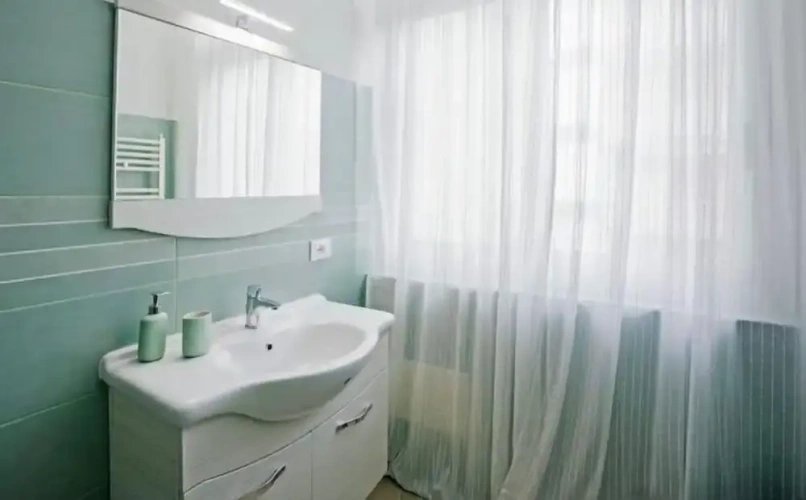 Deluxe Double room with balcony and with courtyard view