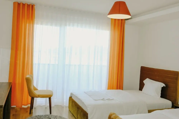 1 Bedroom Standard Double room with land view