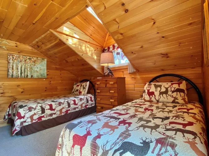 Loon Watch - 4 Br Home