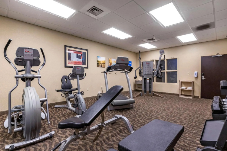 Simmons Suites