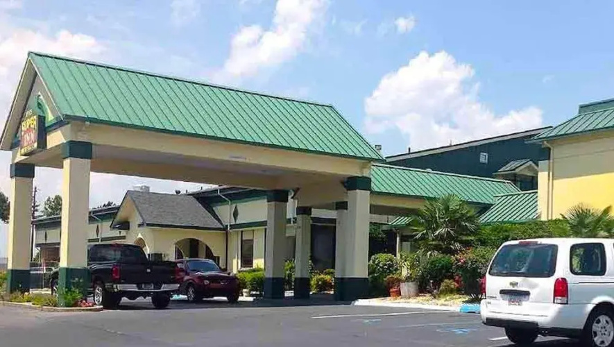 Super Inn & Suites By Oyo Milledgeville - Milledgeville, GA