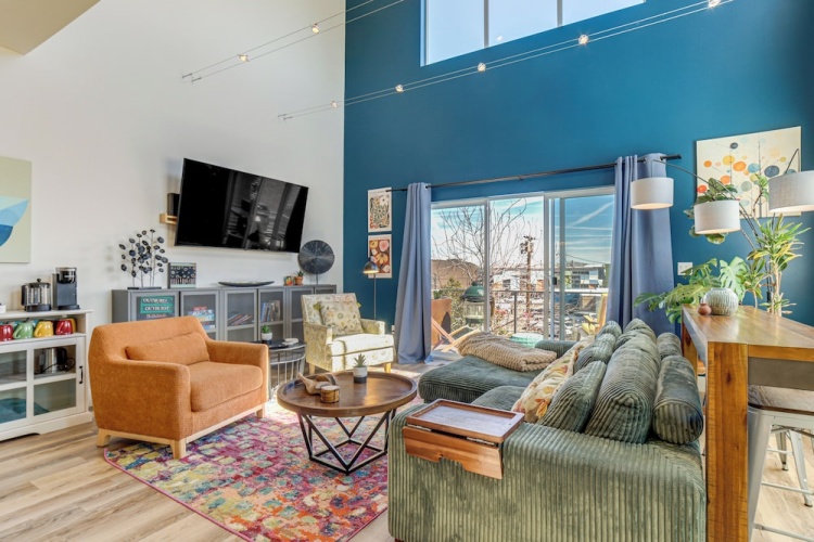 2 Bedrooms Apartment