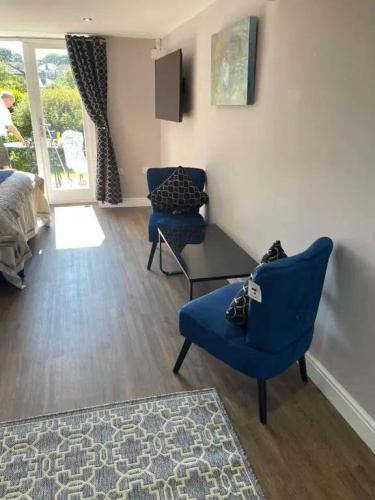 Immaculate 1-bed Studio With Outside Patio