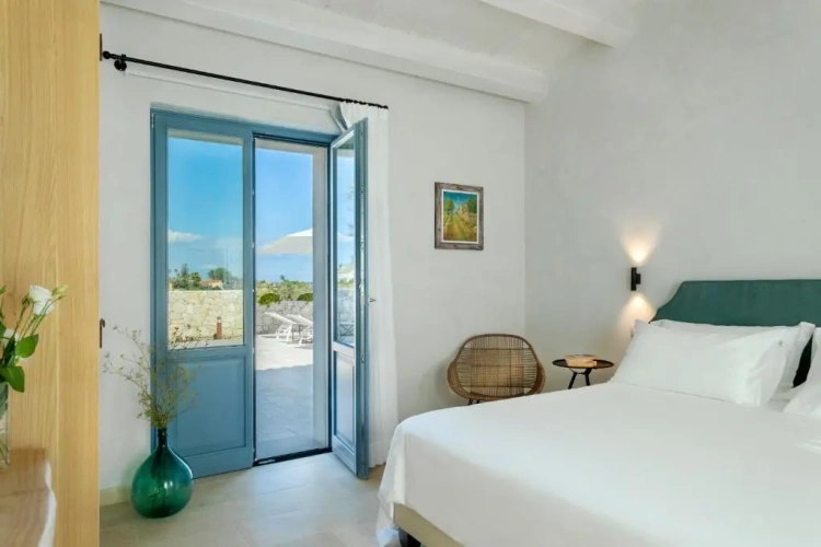 Standard Double room with pool view